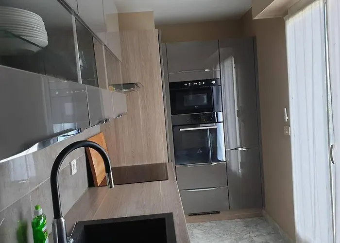 شقة Penthouses+terrasse 60 M2+box 2 Vehicules