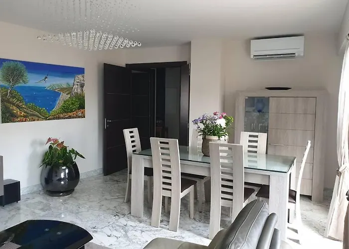 Penthouses+terrasse 60 M2+box 2 Vehicules * بوزولي